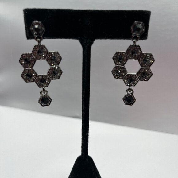 Black Dangle Earrings - Picture 1 of 4